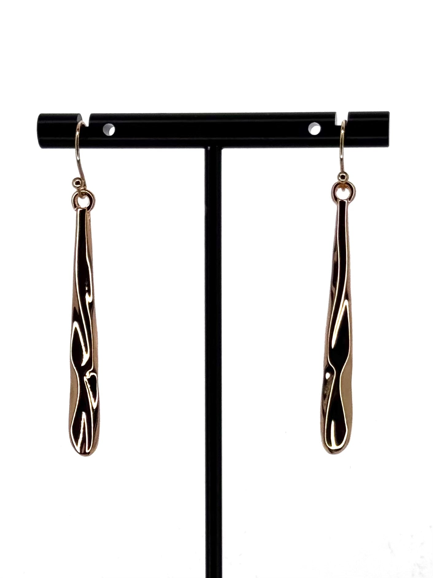 Sculptural Drop Earrings in Gold