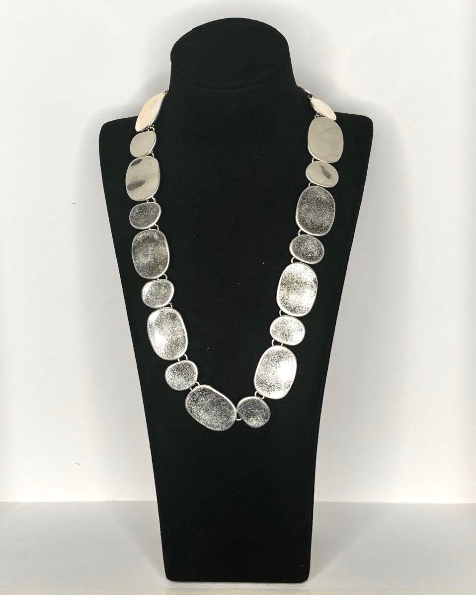 Burnished Flat Link Necklace in Silver