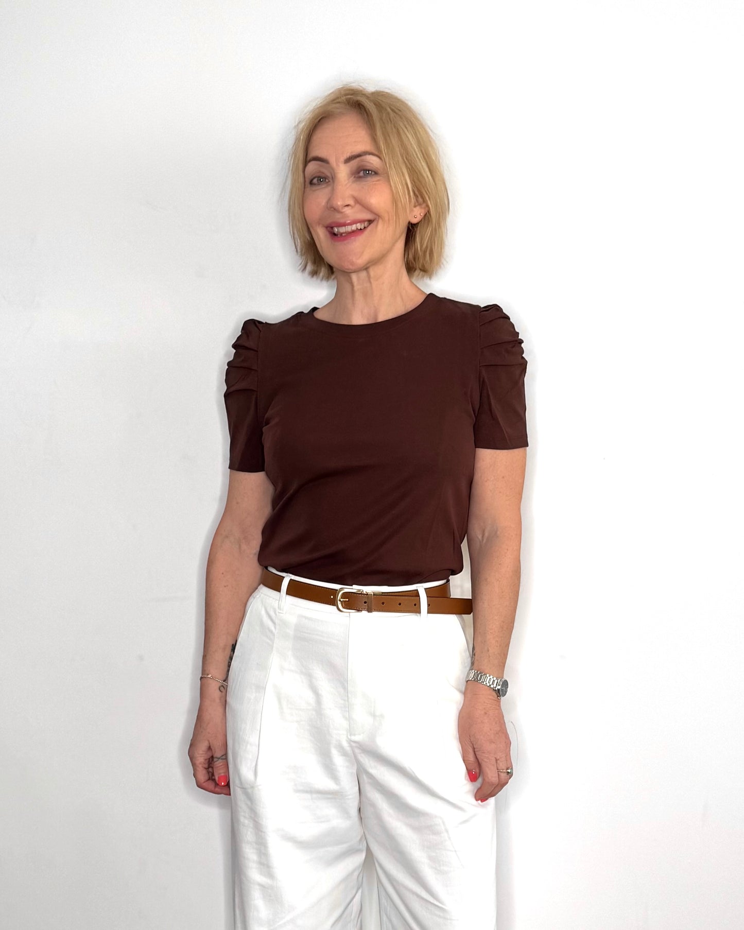The Marnie Ruched Sleeve Cotton T-Shirt in Chocolate
