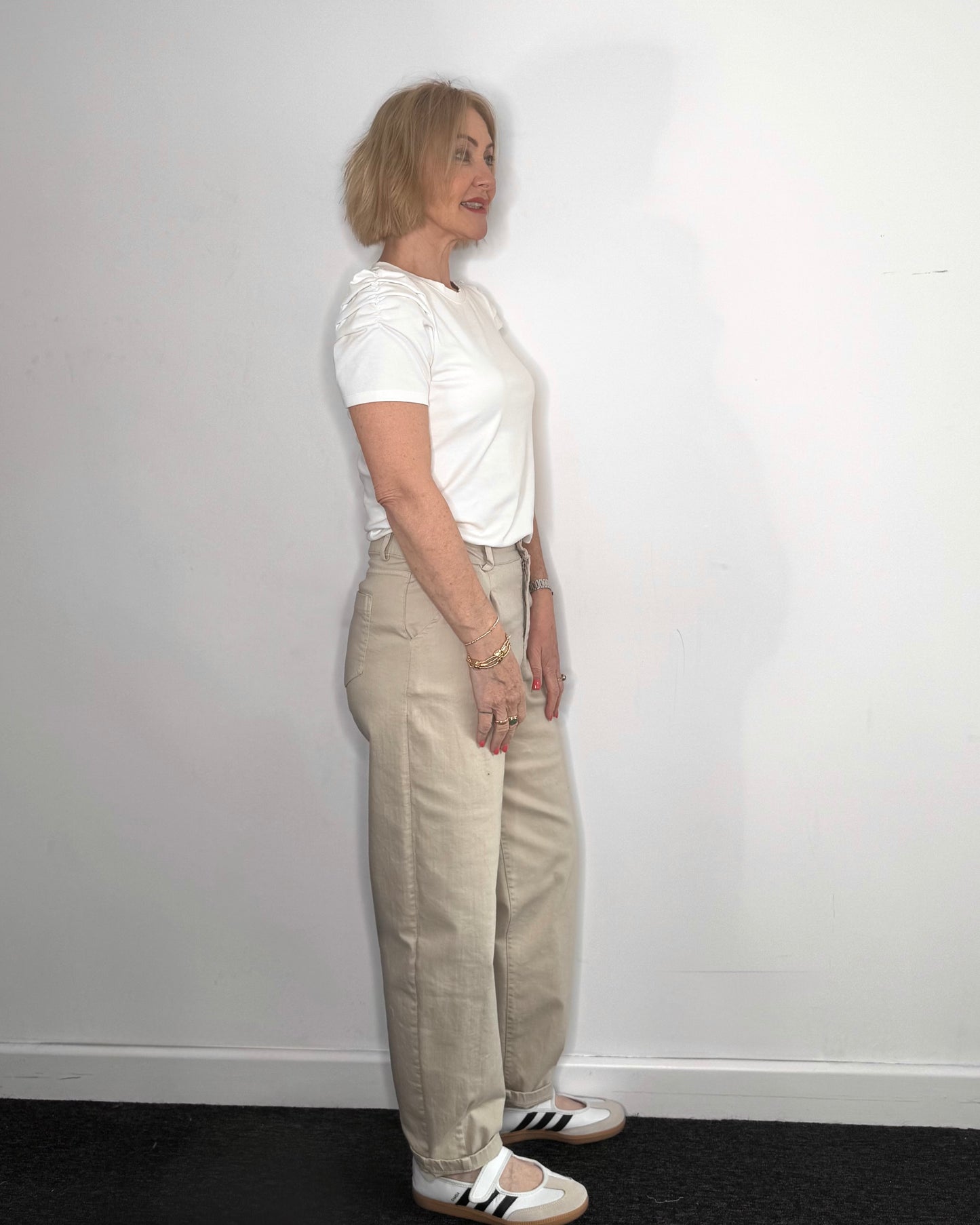 The May Barrel Trousers in Beige