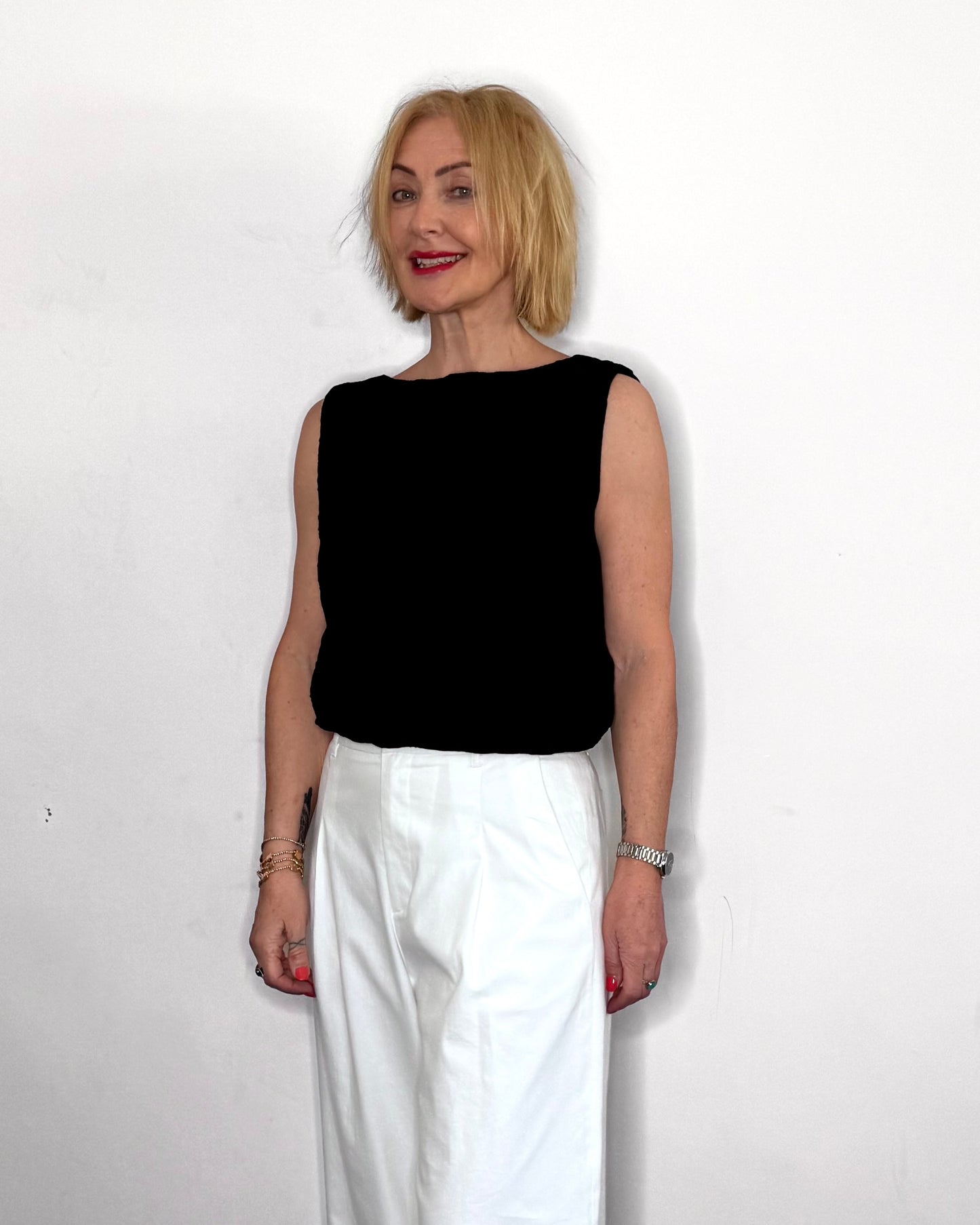The Lila Textured Top in Black