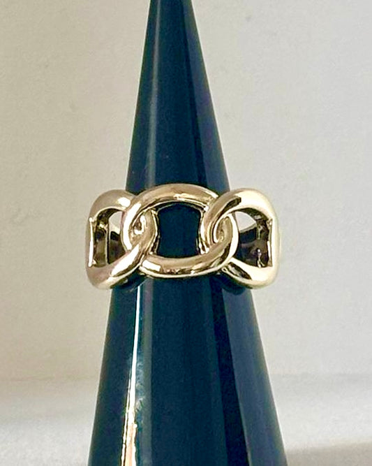 Interlocking Link Ring in Gold