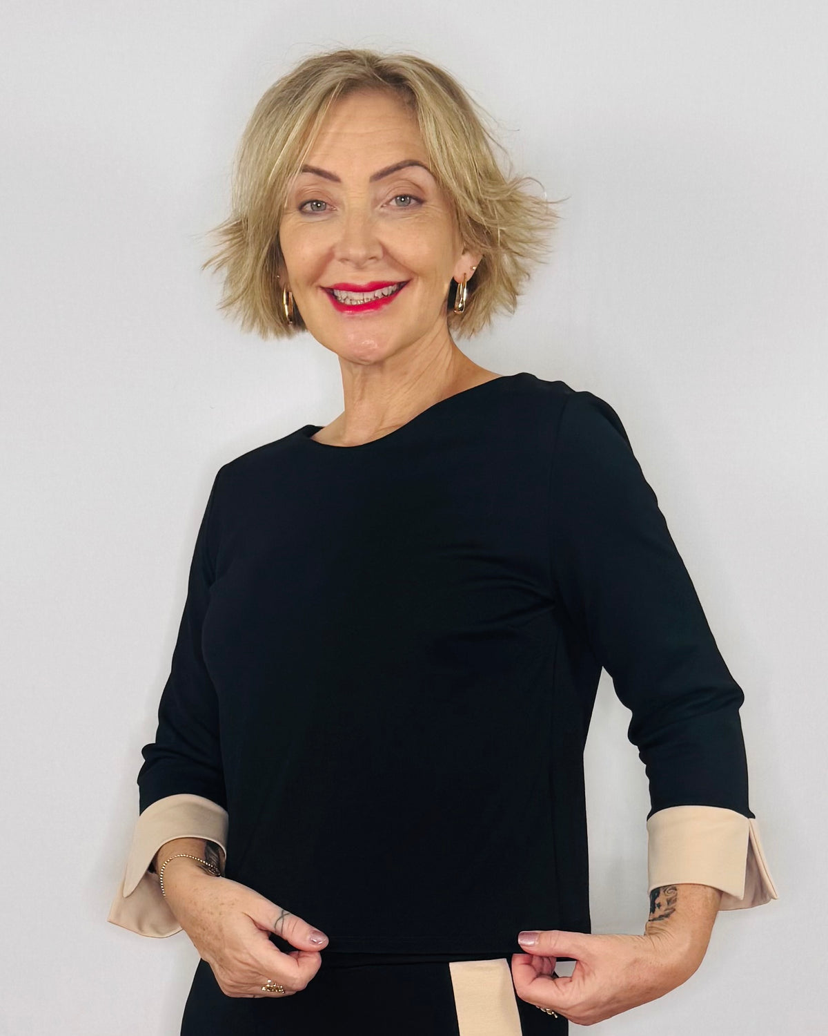 Galea Heavy Jersey Contrast Sleeve Top in Black