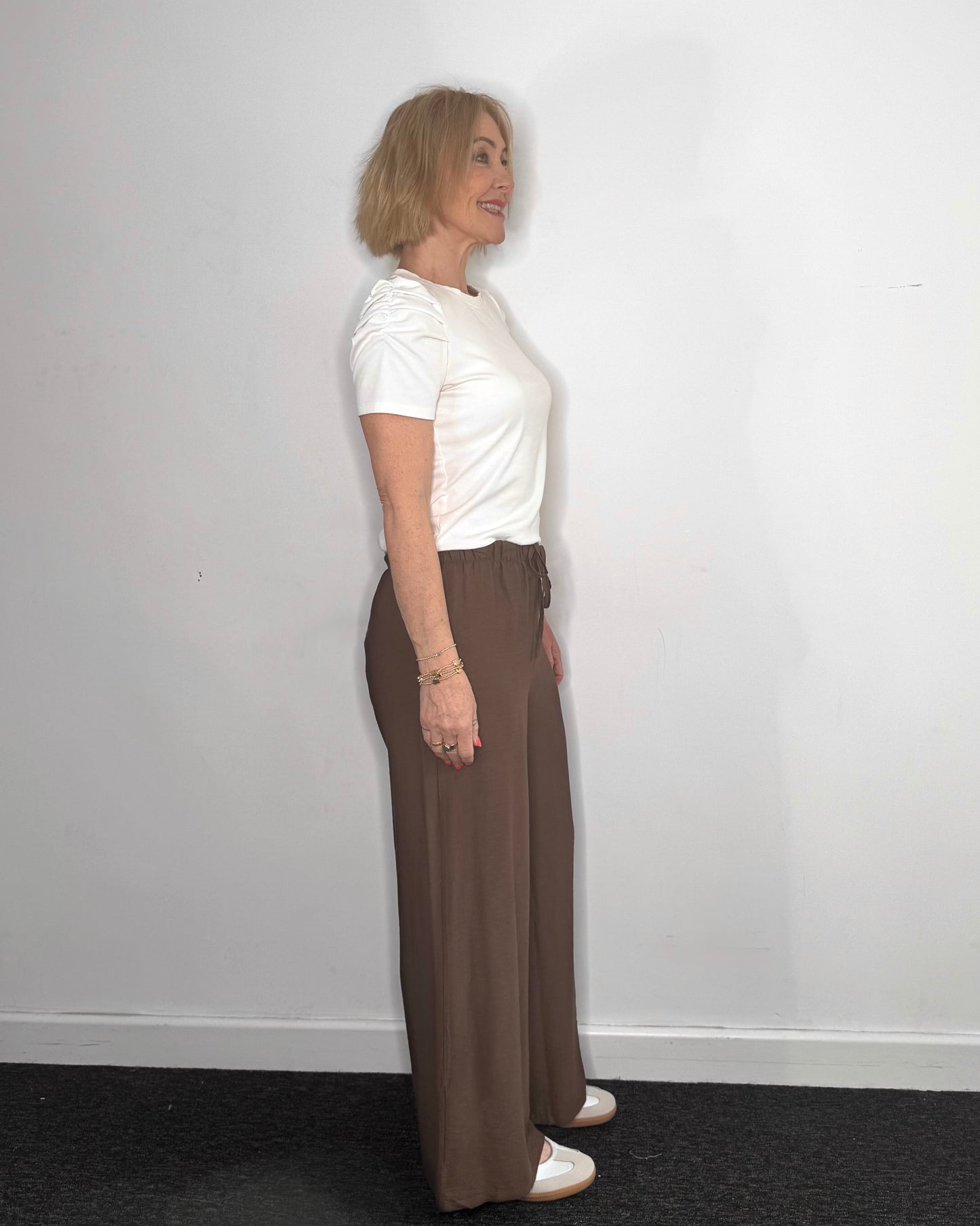 The Janice Wide Leg Textured Trousers in Espresso