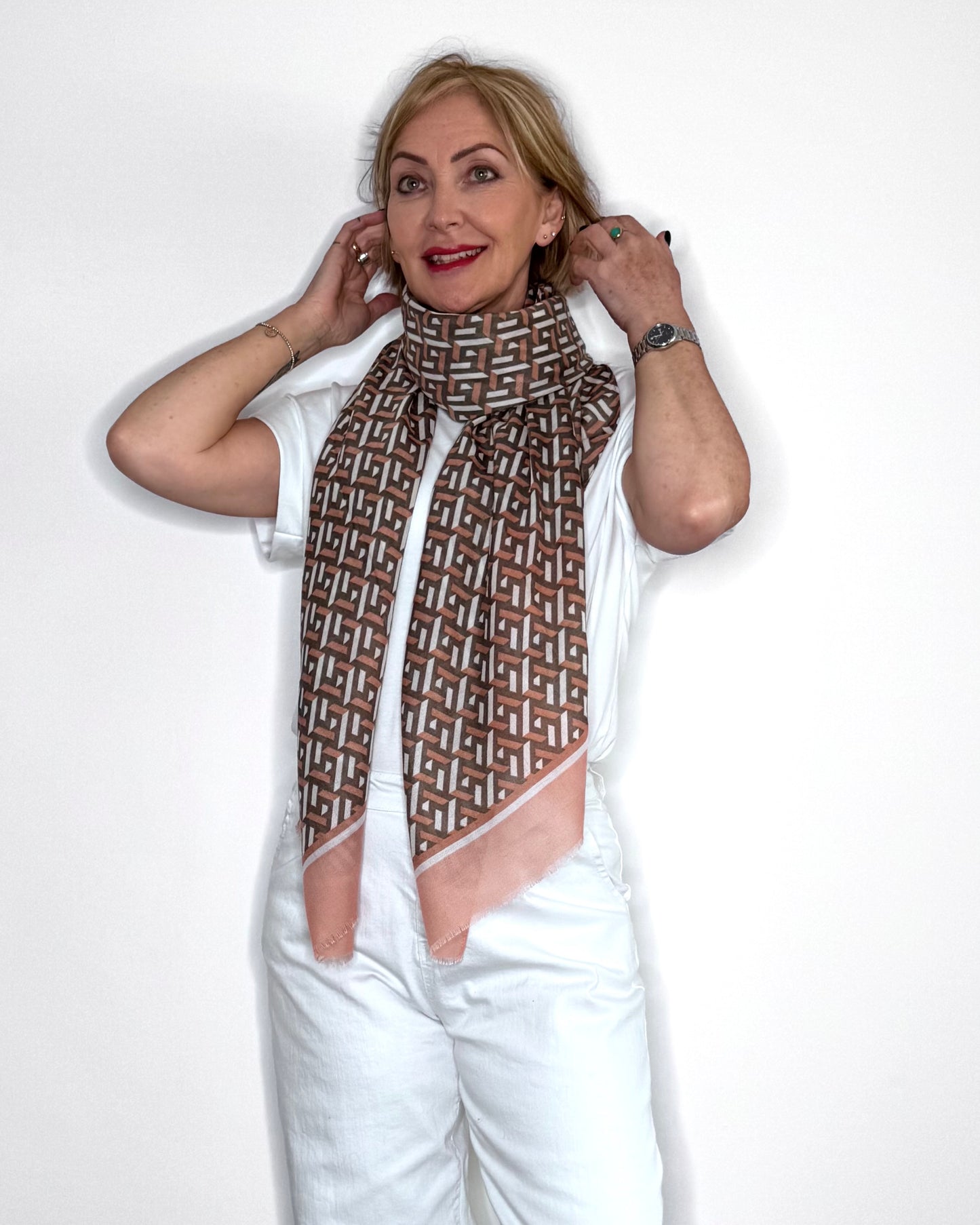Mole & Pink Geometric Scarf