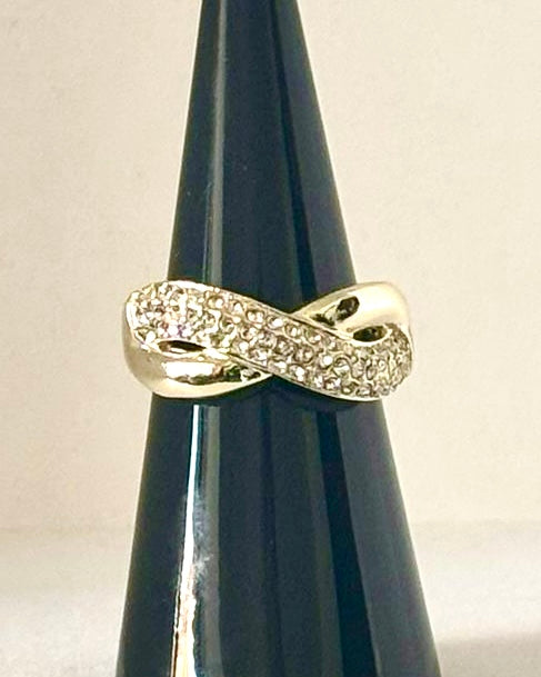 Crystal Twist Ring in Gold