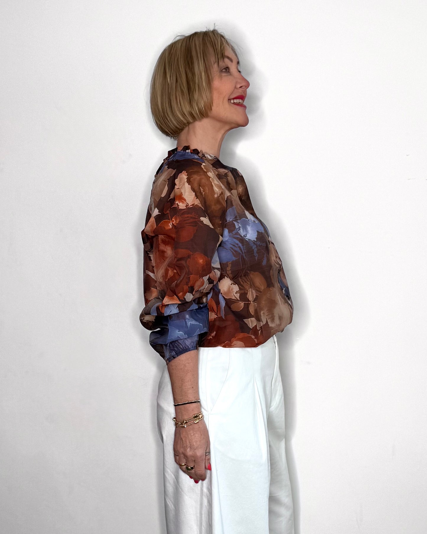 The Leyla Floral Blouse in Blue