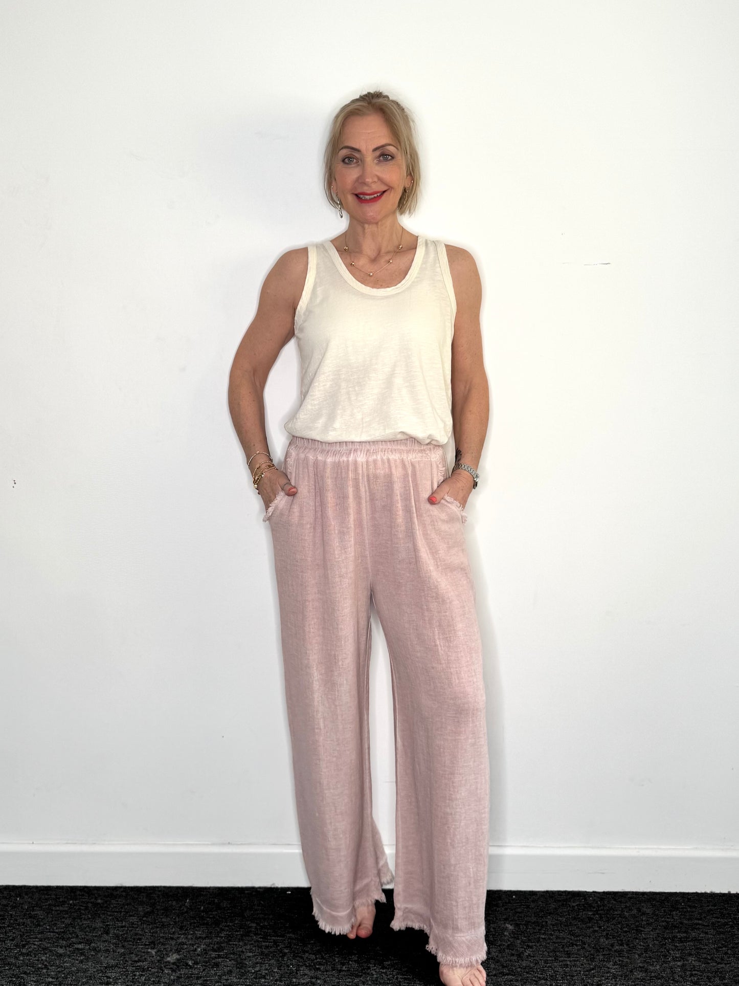 The Elodie Linen Trousers in Pink