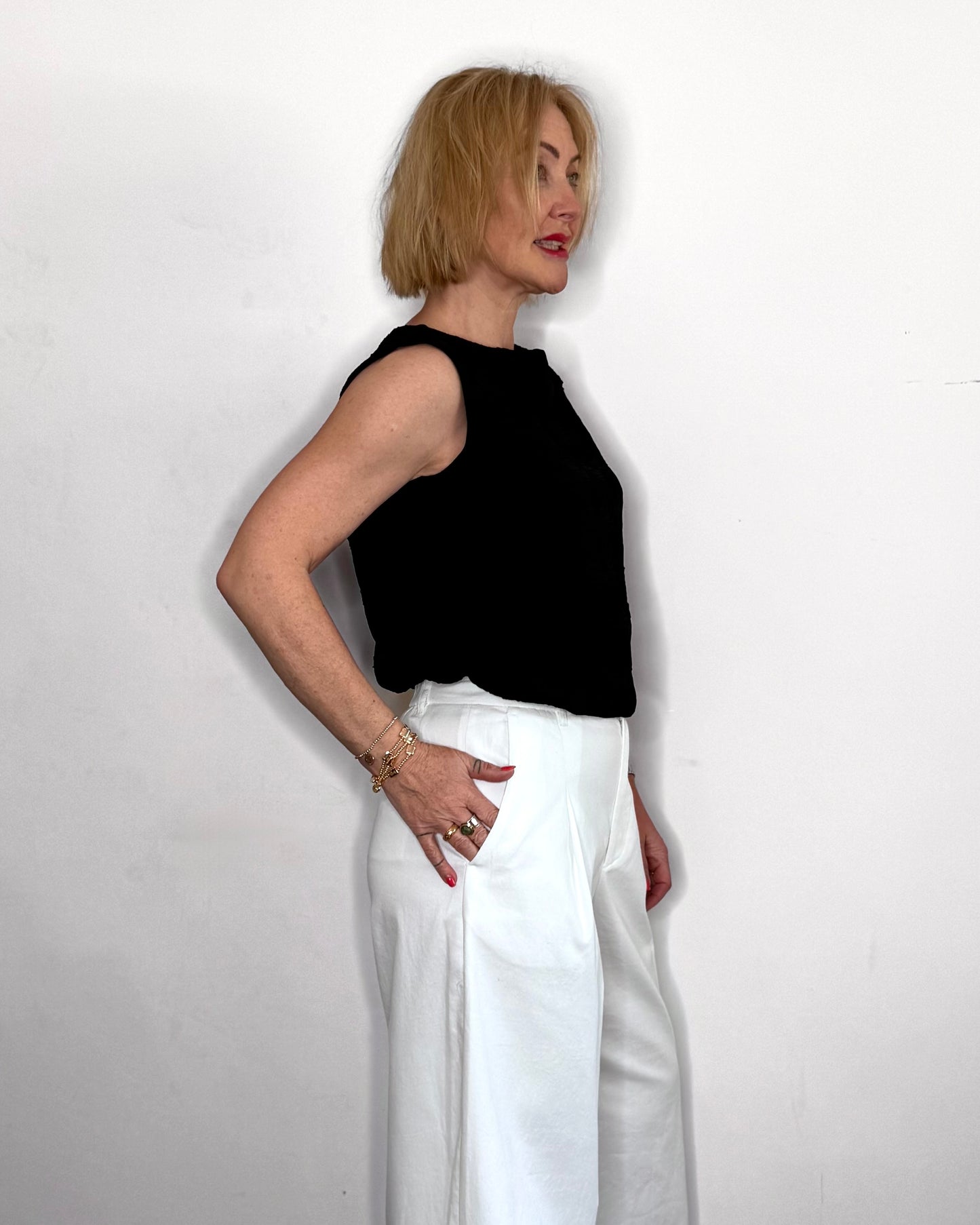 The Lila Textured Top in Black
