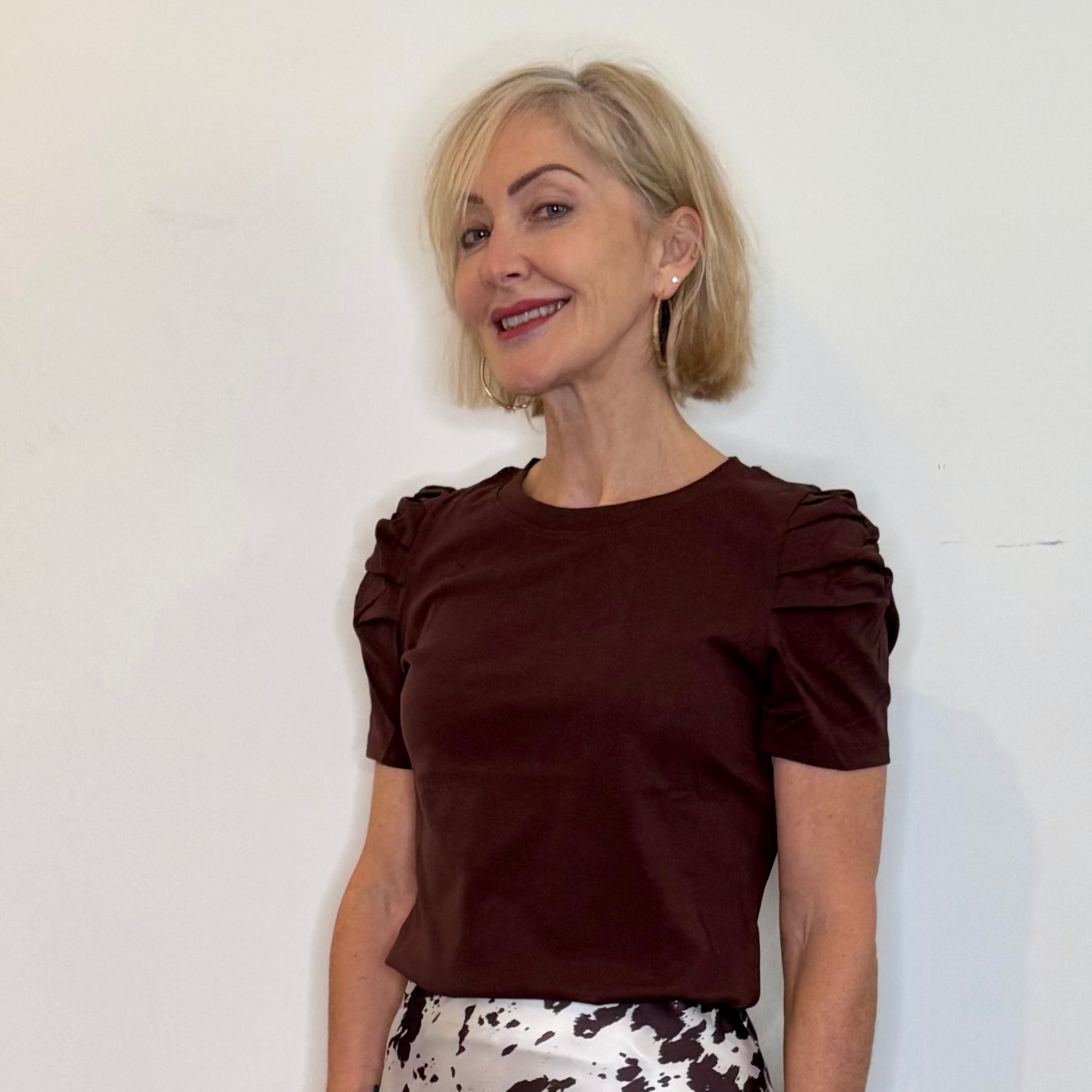 short sleeve ruched sleeve cotton tee