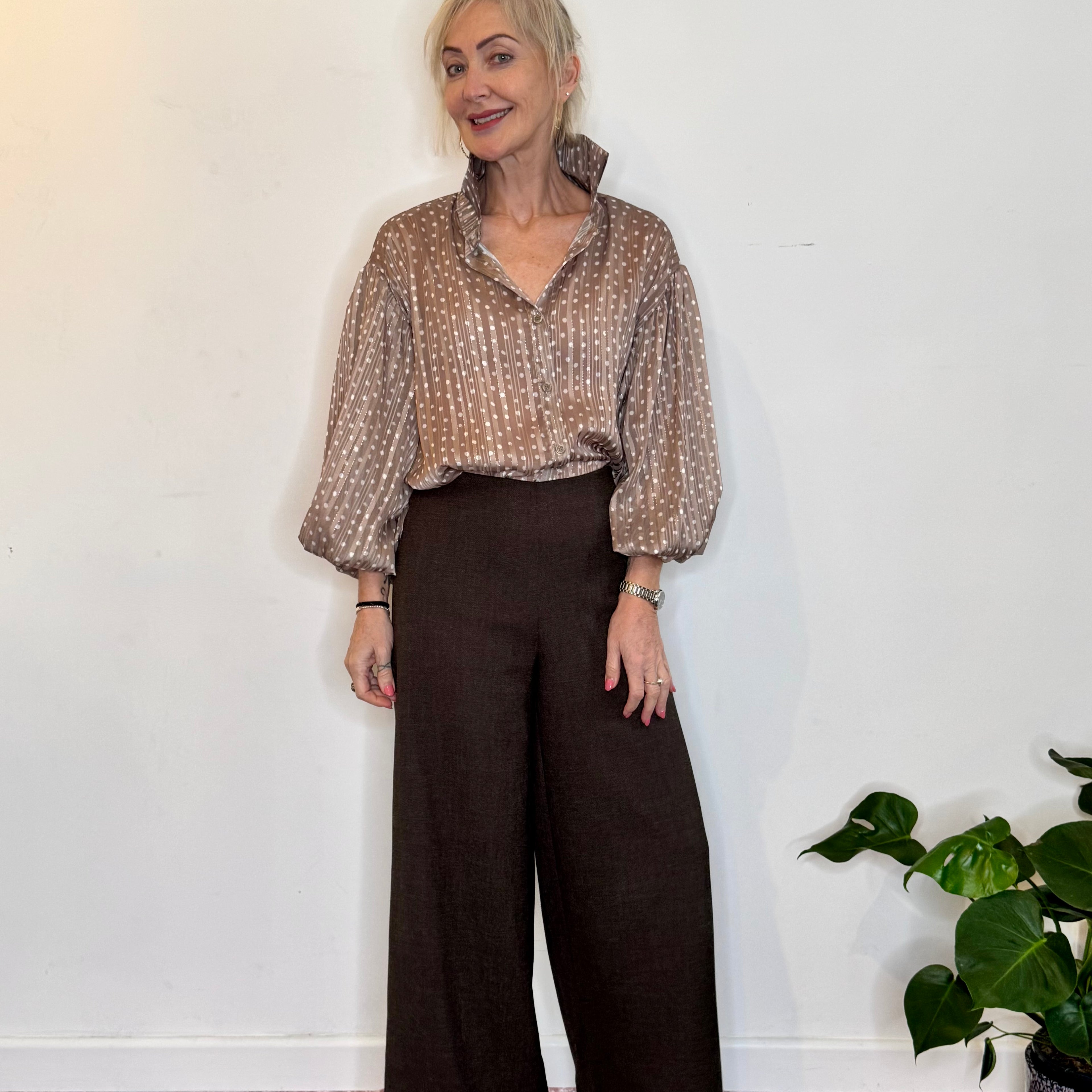 Wide leg trousers