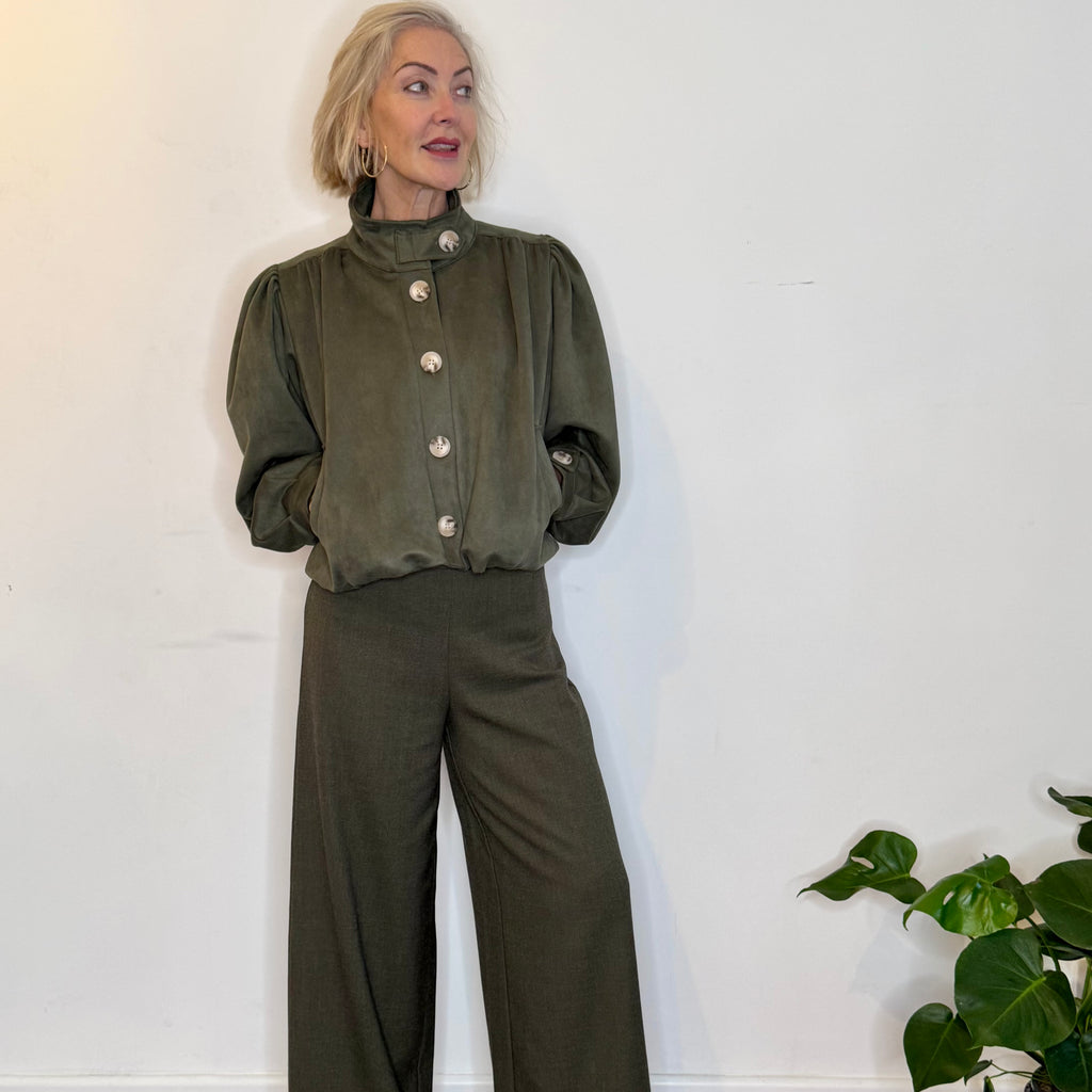 Wide leg trousers